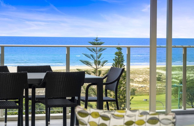 Kirra Beach 506 Pure Ocean Views