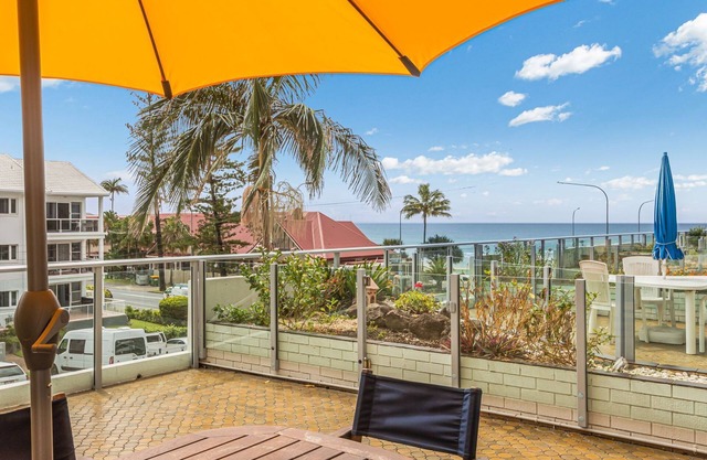 Kirra Gardens 5 - Kirra Point Beachfront - Min. 3. Night Stays!