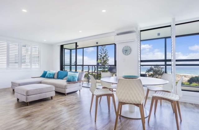 Kirra Waves - Luxury oceanfront 2-bedroom apartment