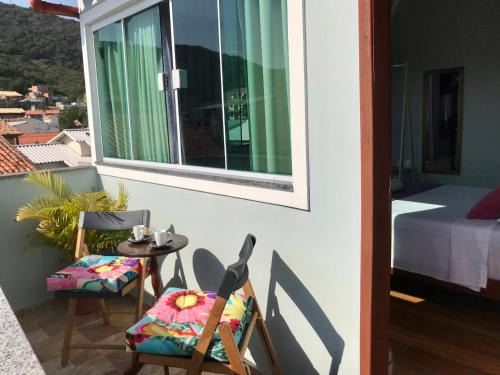 KITNET Ar condicionado, Wi Fi e varanda perto Praia Grande