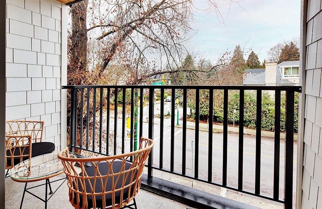 Kits Beach Flat