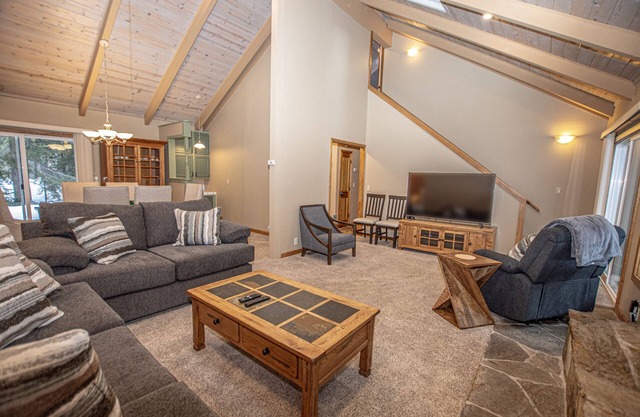 Knobcone Cabin by Hauserman Rentals