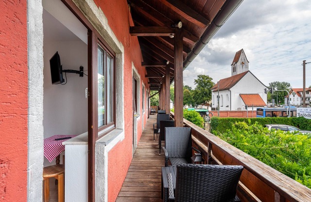 Knödelhof ‘Room 5’, 2-bed room with shared terrace, balcony and WLAN