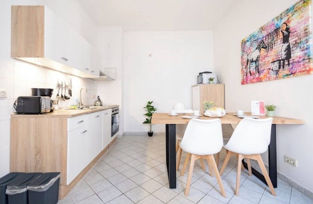 ★ Ko-Living IX at the Opera | Right in the center | Free WiFi | Up to 4 people ★