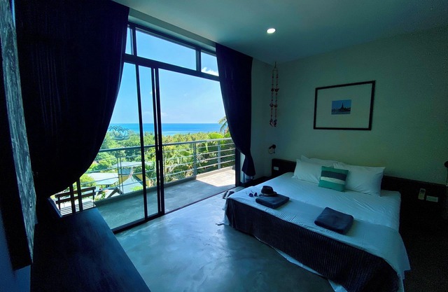 Ko Samui Sea View Pool villa Paris, with car, just 400m to the Beach