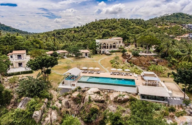 Koh Koon-Provence Meets Samui - 7BR + 2 Kids room