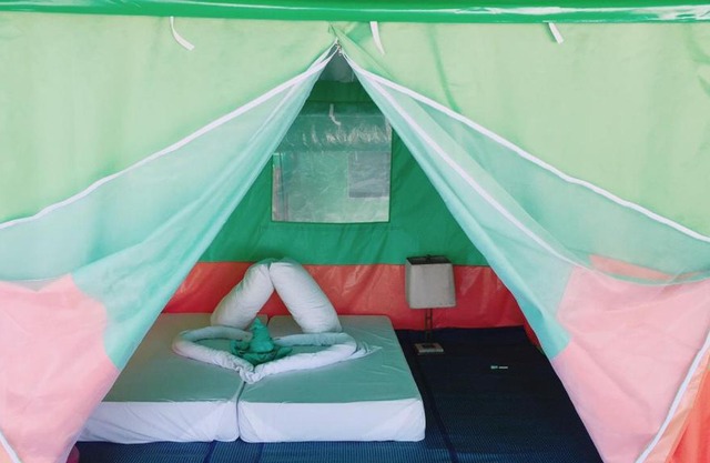 Koh Ngai Camping Restaurant @ Bar
