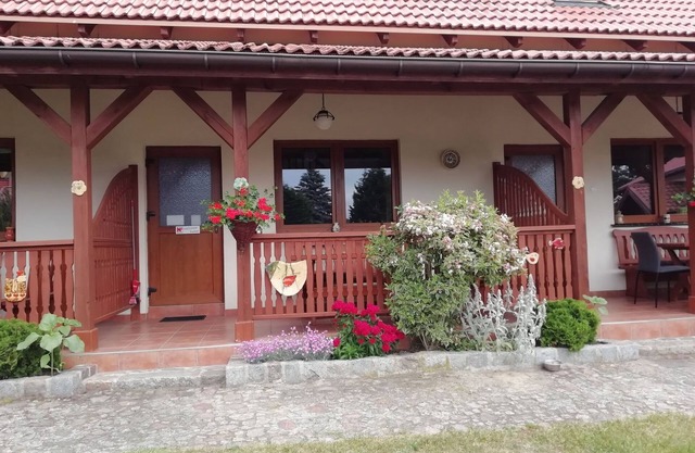 Kolczewo Cottage with BBQ & Garden