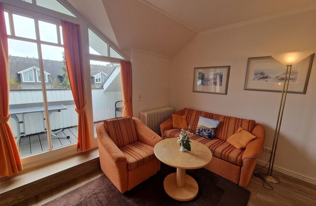 Komfort Ferienwohnung mit 1 Schlafzimmer und Balkon im Dachgeschoss