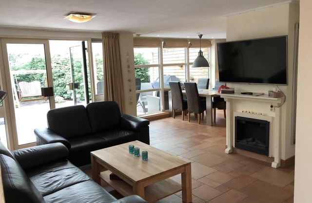 Komfortabel und Modern Eingerichtetes Ferienhaus, 4 Personen, Wlan
