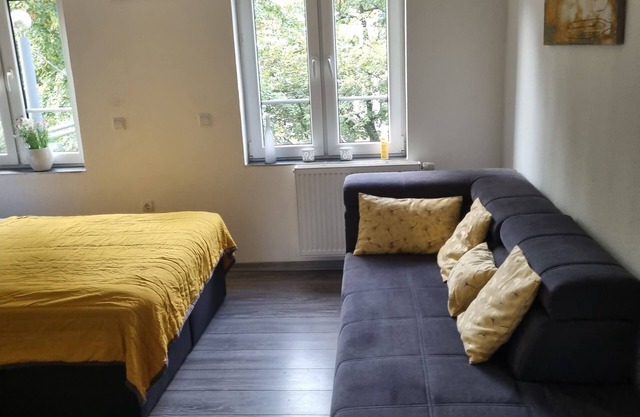 Komfortable 2-zimmer Wohnung in Krefeld, Zentral, Nähe Düsseldorf