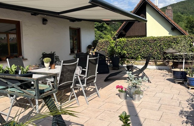 Komfortable 65qm Ferienwohnung mit Terrasse, Haustiere erlaubt