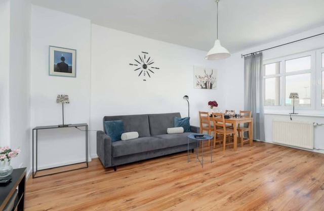 Konarskiego 4 | Spacious apartment | WiFi