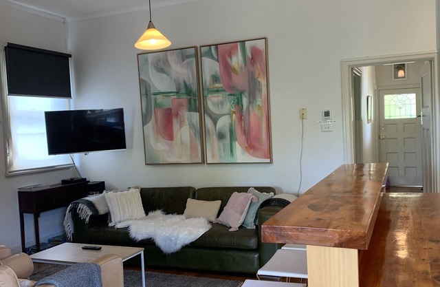 Kookaburra Cottage Daylesford - walk to town - free wifi - sleeps 4