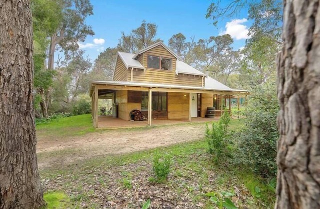 Kookaburra Cottage - Woodstone Estate