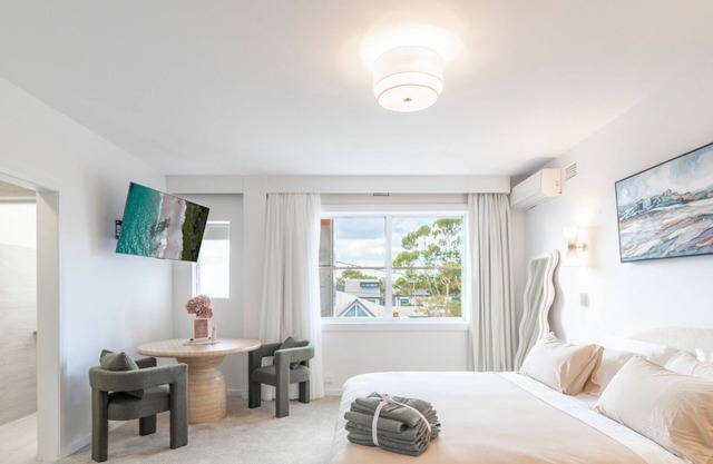 KozyGuru | Forestville | Modern Hotel-Style Studio