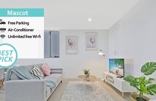KOZYGURU | Mascot | Spacious Kozy 2 Bed APT + FREE Parking | NMA260-6