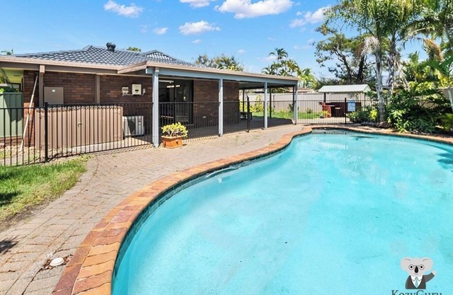 KozyGuru | Mermaid Waters | Charming 3 Bed Home