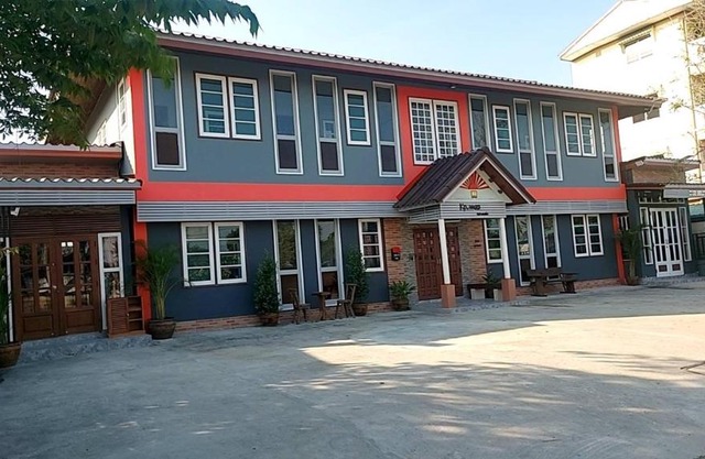 Kp. เพลส หลวงแพ่ง (Kp. Place Luang Phaeng)