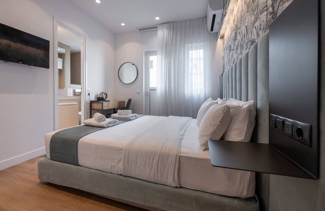 Kriel Suites by LIV Homes 204