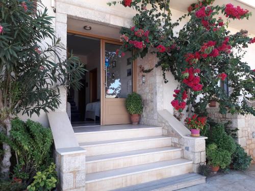 Kritikos Rooms