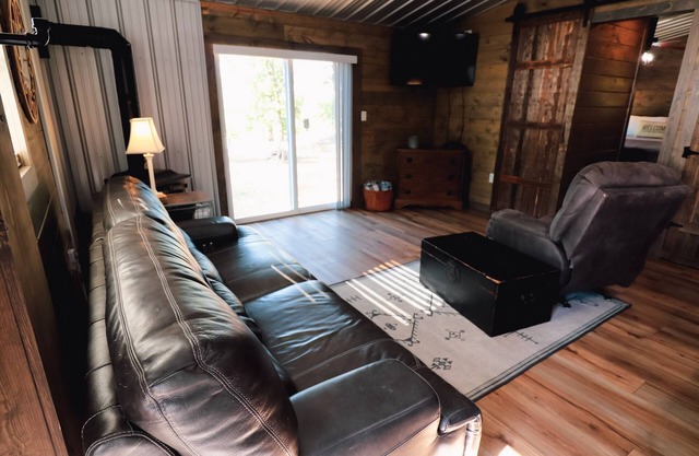 Kritter Holler Cabin a secluded relaxing retreat surrounded by beautiful nature.