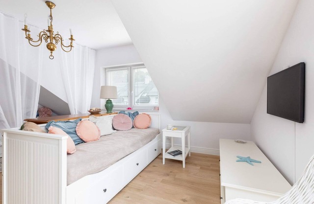 Kropli Bałtyku 18B | Beige Studio | Balcony