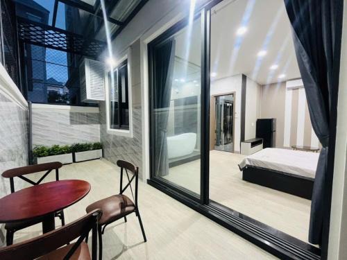KUN's House