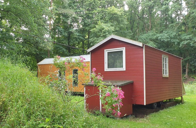 Kuscheliges Schwedenrotes Tinyhaus zur Idealen Auszeit in der Natur