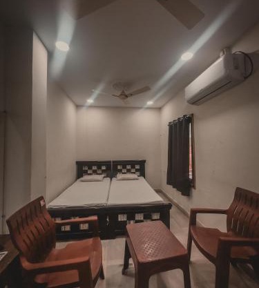 KVM Lodge