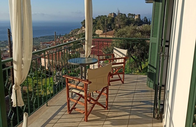 Kyparissia Castle & Sea view