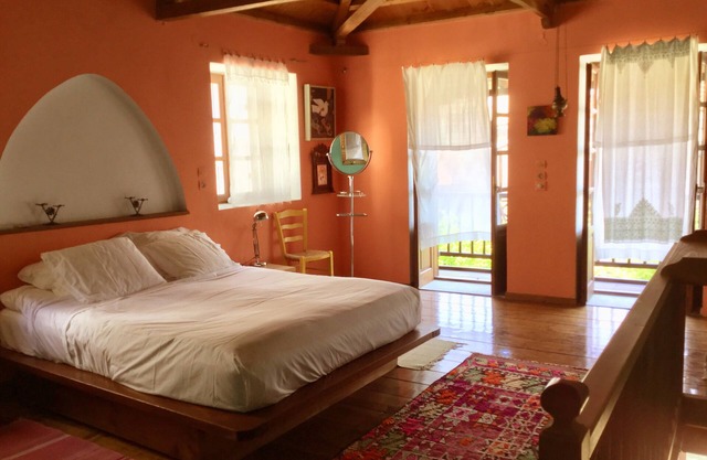 KYRIA FLORENCE BEAUTIFUL ARTISTS HOUSE, SKOPELOS MAMAMIA ISLAND VERY QUIET.