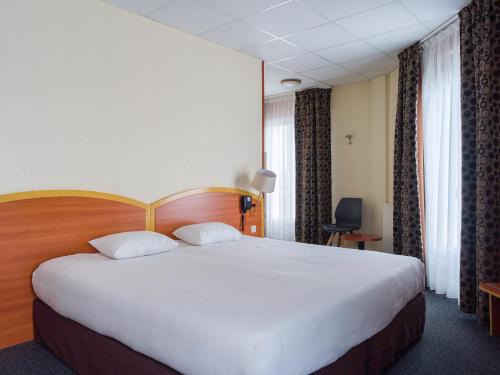 Kyriad Hôtel Lamballe - Gare TGV - Centre ville