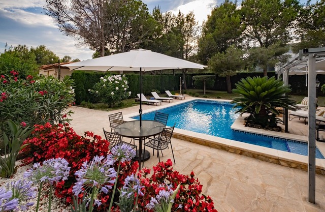 L'Ametlla de Mar - Stylish Spanish Villa with Pool and Garden - Dog Friendly