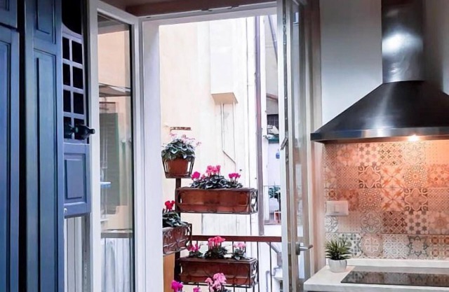 "L.G. House" near Ponte Vecchio with a lovely balcony
