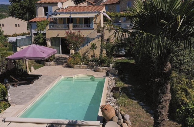 L'Oustaou, house sleeping 8 with private swimming pool.