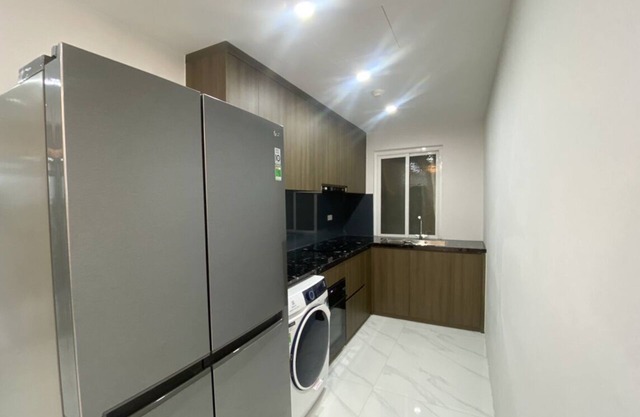 LA Apartment 501