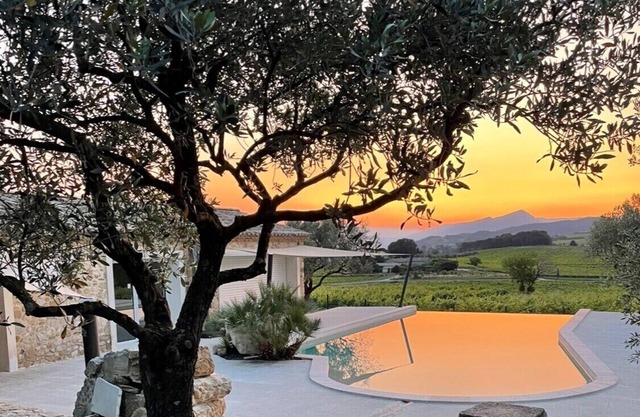 LA Bastide D'iris Superbe Bastide en Pierre Située à 6 km de Vaison la Romaine