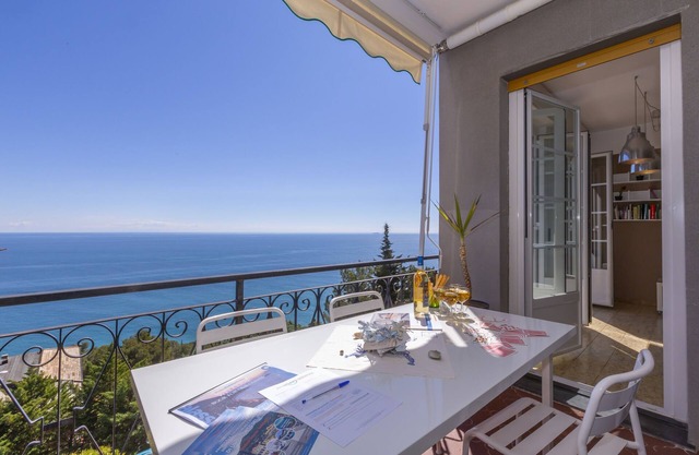 La Casa al Sole - beautiful sea view, Cervo, Italy