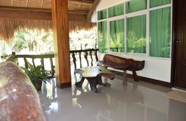 La Casa Blanca by the beach - Baler