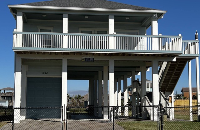 La Casa Bonita: 2 BR, 2 BA House in Crystal beach, Sleeps 8