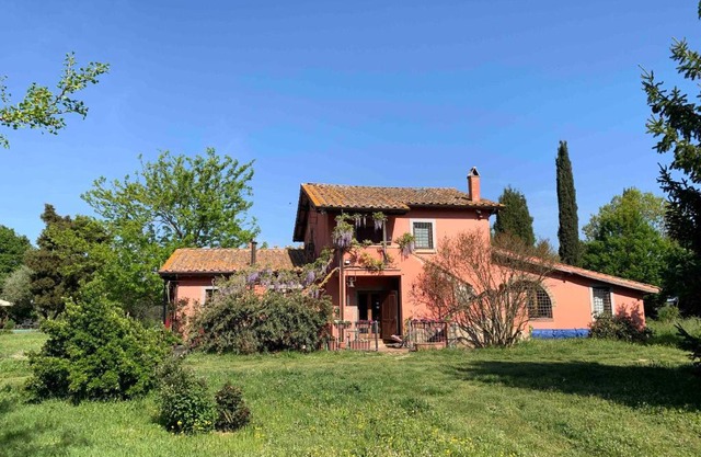 La casa di Francesco Incantevole casale di campagna with pool piscina