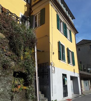 la casa gialla