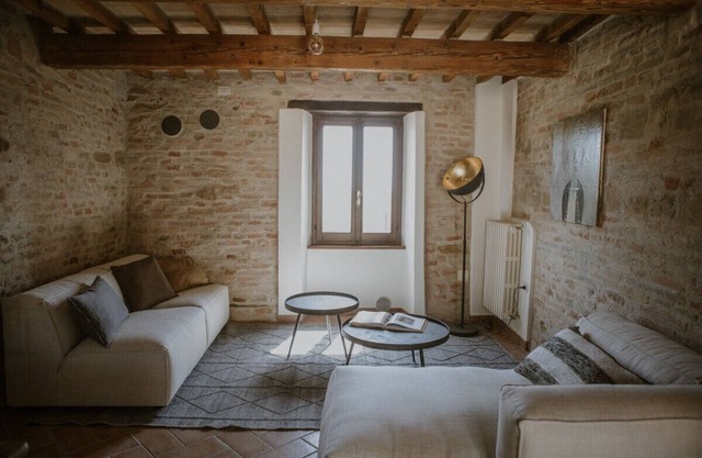 La casa in piazzetta in Borgo Loretello