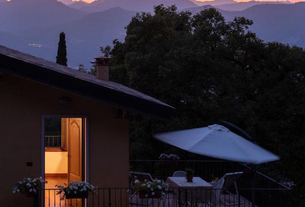 La Casetta, appartamento con vista lago e montagne