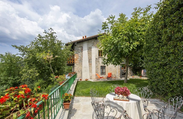 La Casetta Sul Fiume Borghetto Court, Somma Lombardo, Italy