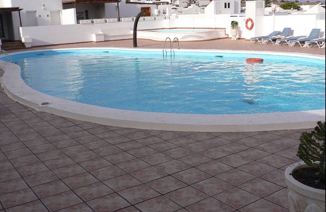 La Concha beach. 2 bedroom wifi jacuzzi and communal pools