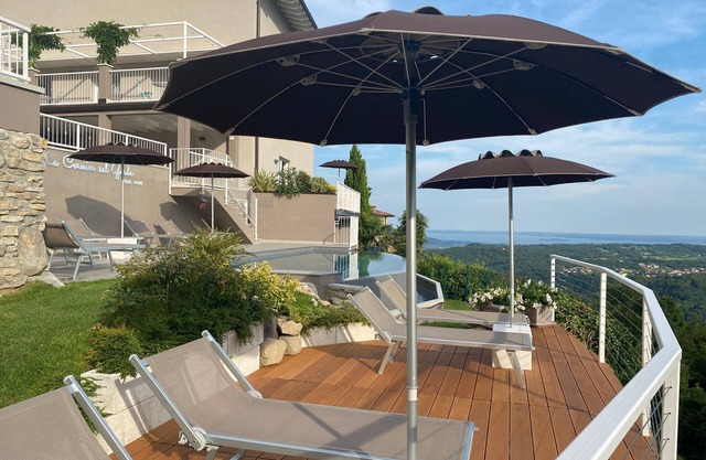 La Cornice sul Garda- Sottobosco- terrace and lake view in residence with pool