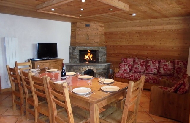 La datcha * bonneval sur arc rental in the mountains in a ski resort.