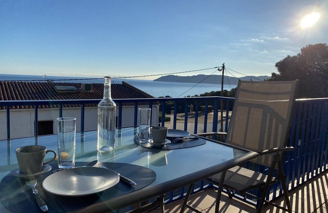 La Farella, panoramic sea view near the beach, Wi-Fi